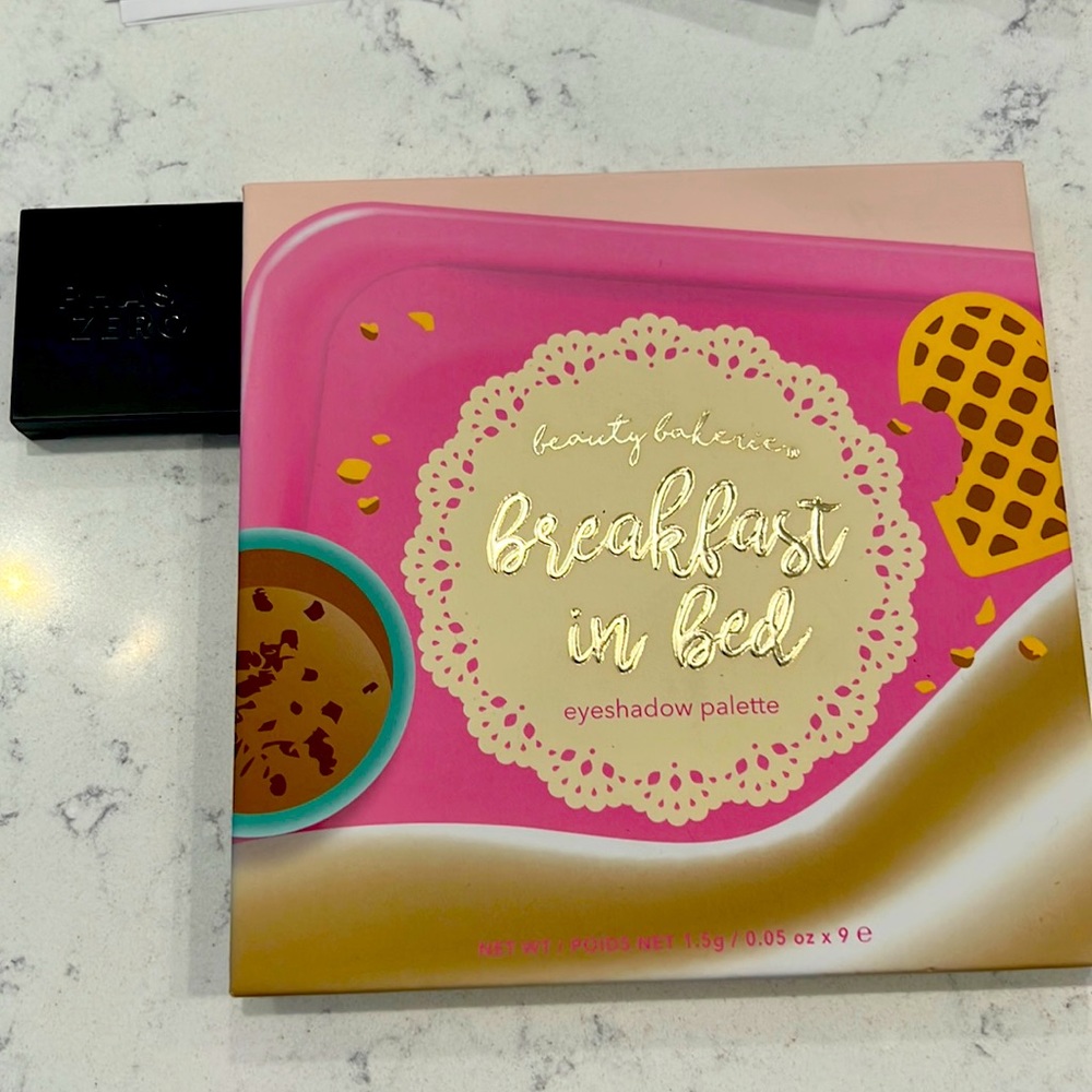 Beauty Bakerie Breakfast in Bed eyeshadow palette 🎨 + bonus Phase Zero Blush